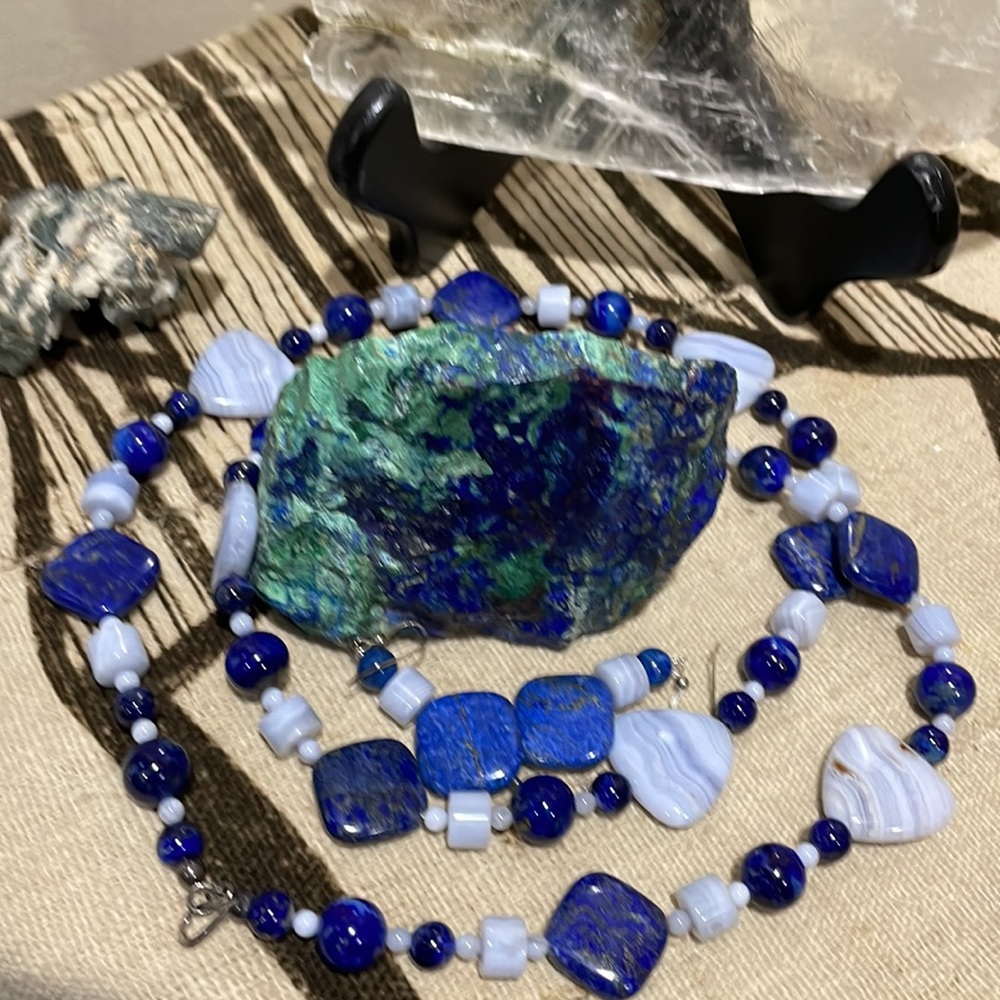 Blue Lace Agate and Lapis Lazuli with matching earrings. - Picture 3 of 7